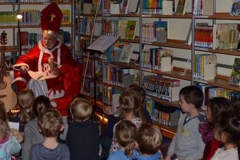 Der Nikolaus besuchte die Bücherei